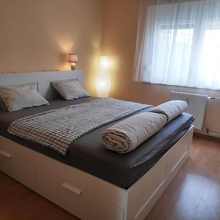 Koelcsey Apartman Apartment Szekszard Exterior photo